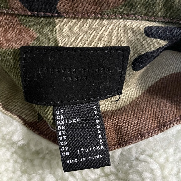 Camo / army denim zip-up jacket - Picture 3 of 3